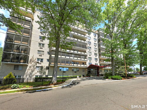  condo home for sale located at 80 Cartright Street, 5d, Bridgeport, CT 06604