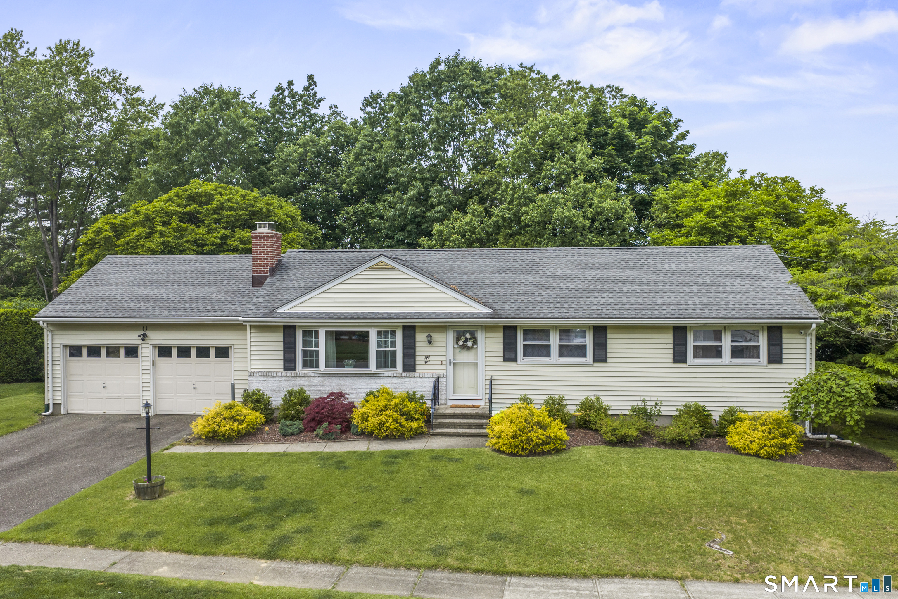 55 Ridgefield Drive, Stratford, CT 06614 | For Sale at $499,999