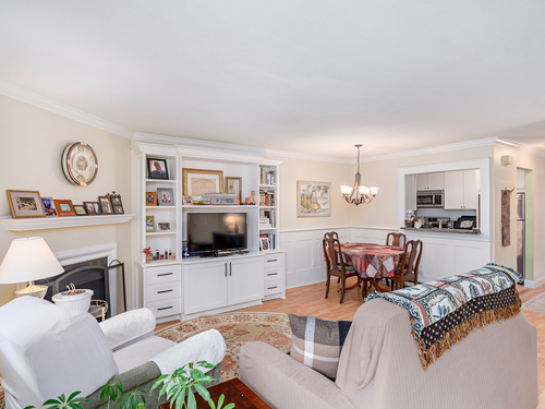 condo home for sale located at 2A Jeanette Road, 19, Danbury, CT 06811