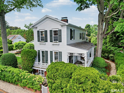 Antique single family home sold located at 28 Center Street, Fairfield, CT 06890