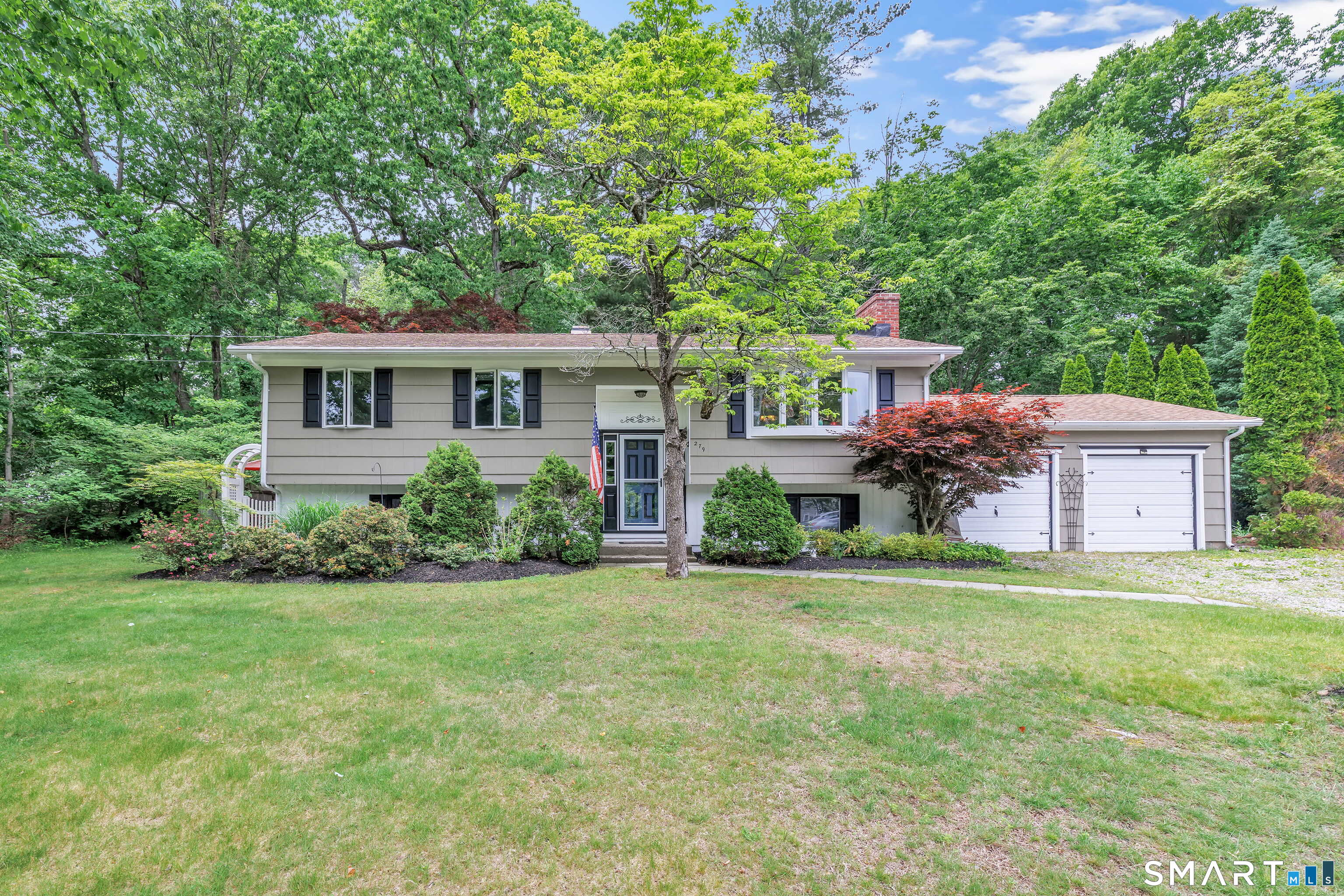 279 Pastors Walk, Monroe, CT 06468 | For Sale at $489,500