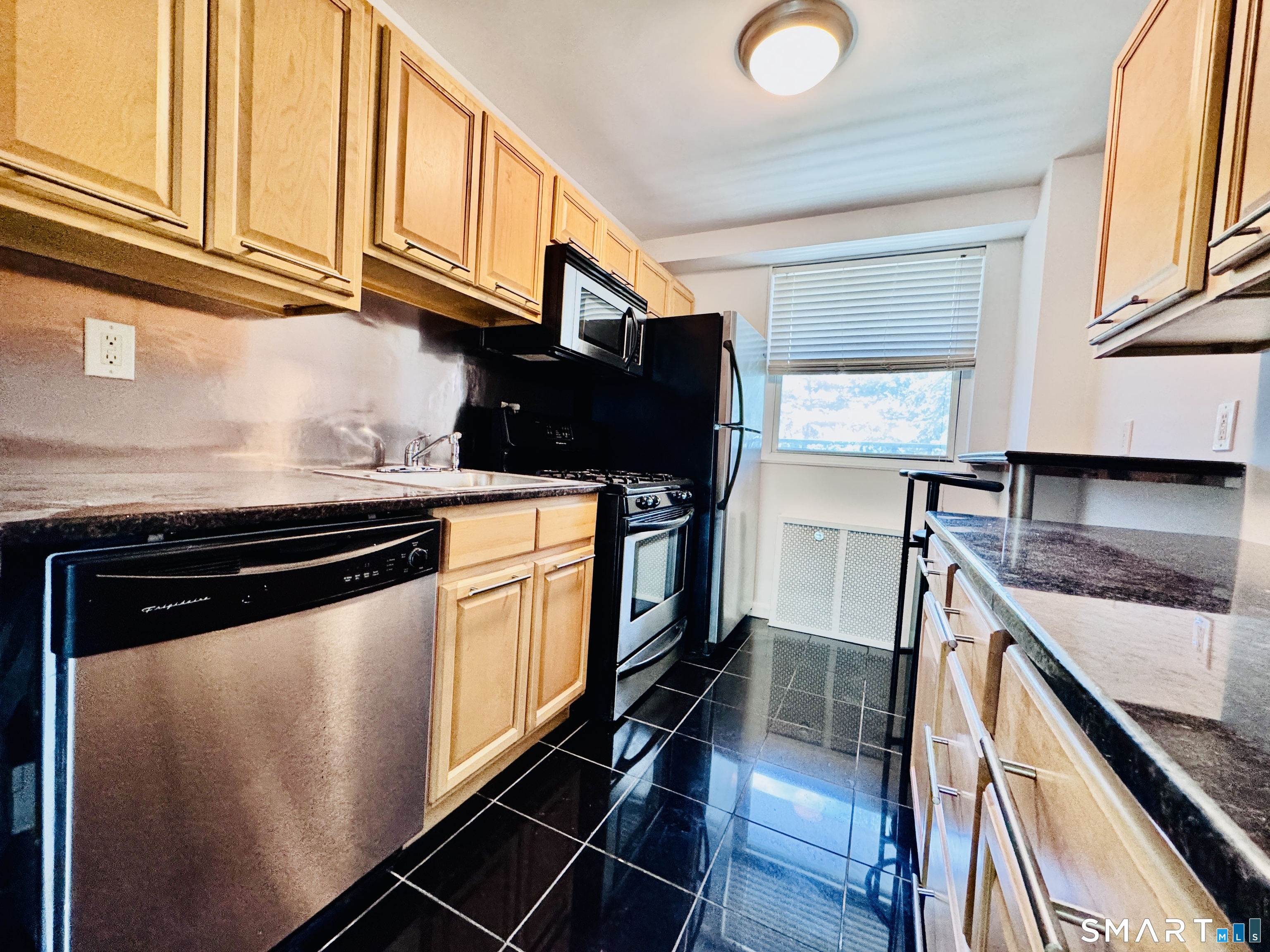 91 Strawberry Hill Avenue, 425, Stamford, CT 06902 | For Sale at $259,000