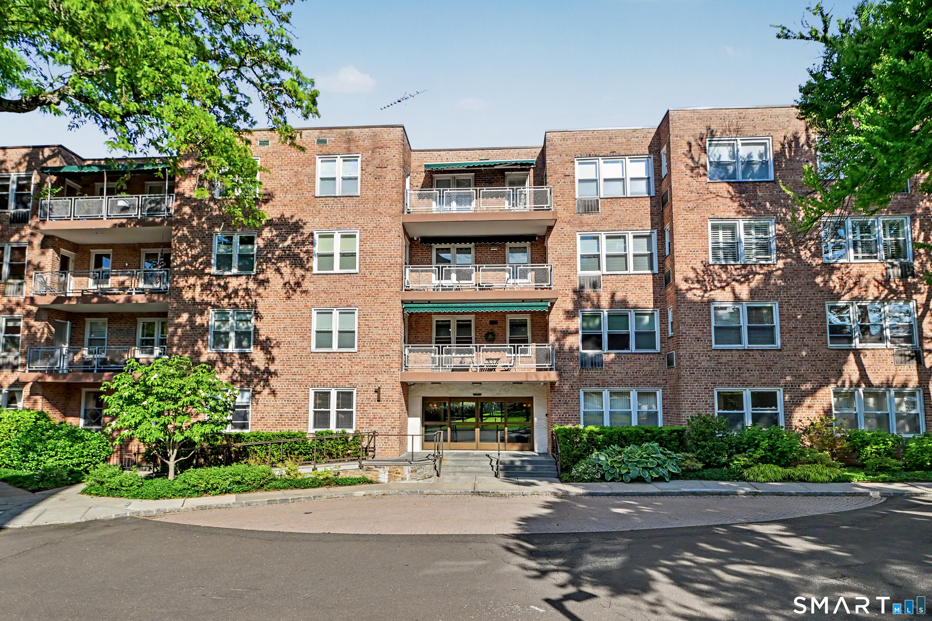1 Putnam Hill, Greenwich, CT 06830 | For Sale at $780,000