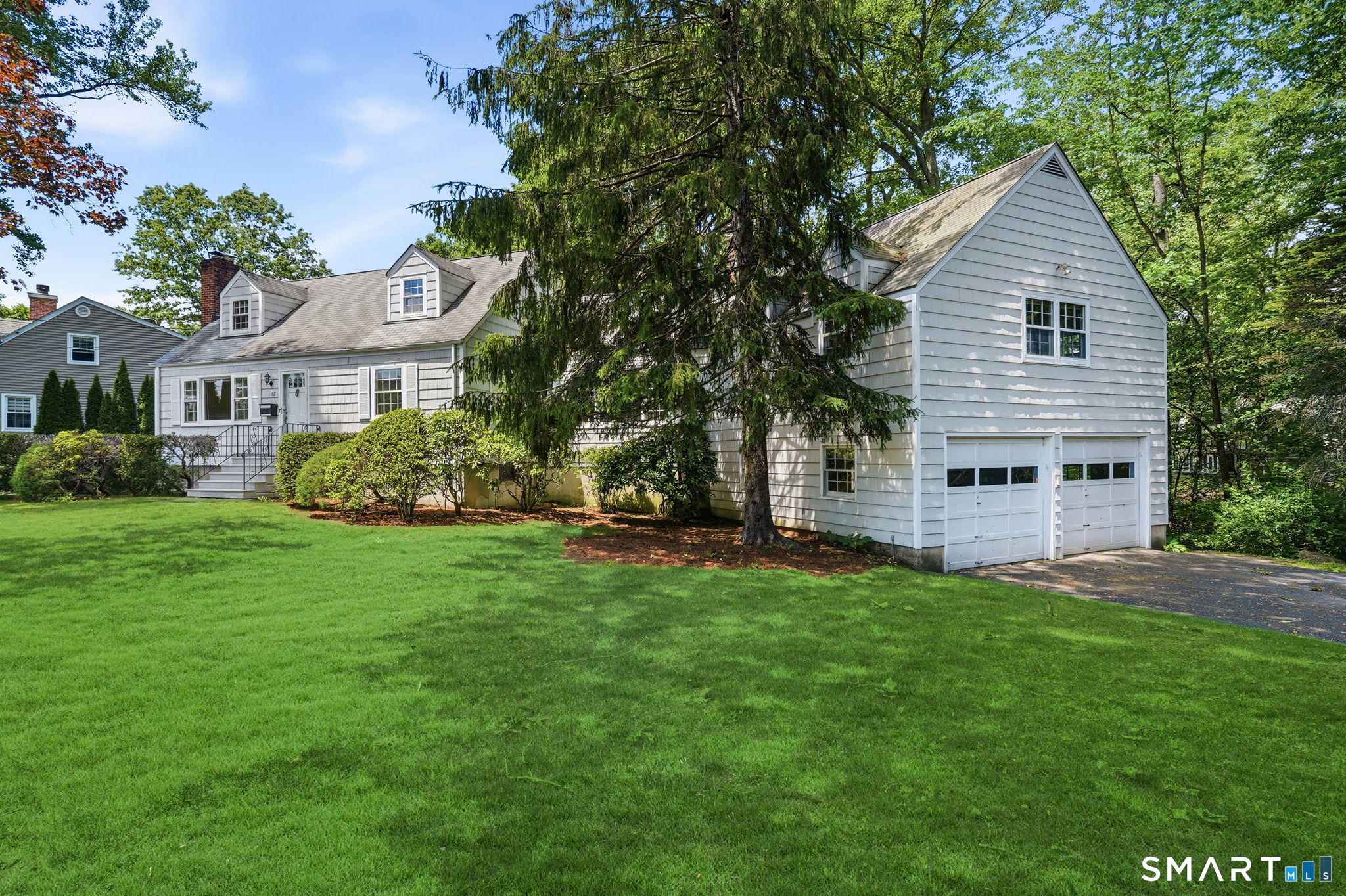 87 White Birch Lane, Stamford, CT 06905 | For Sale at $899,000