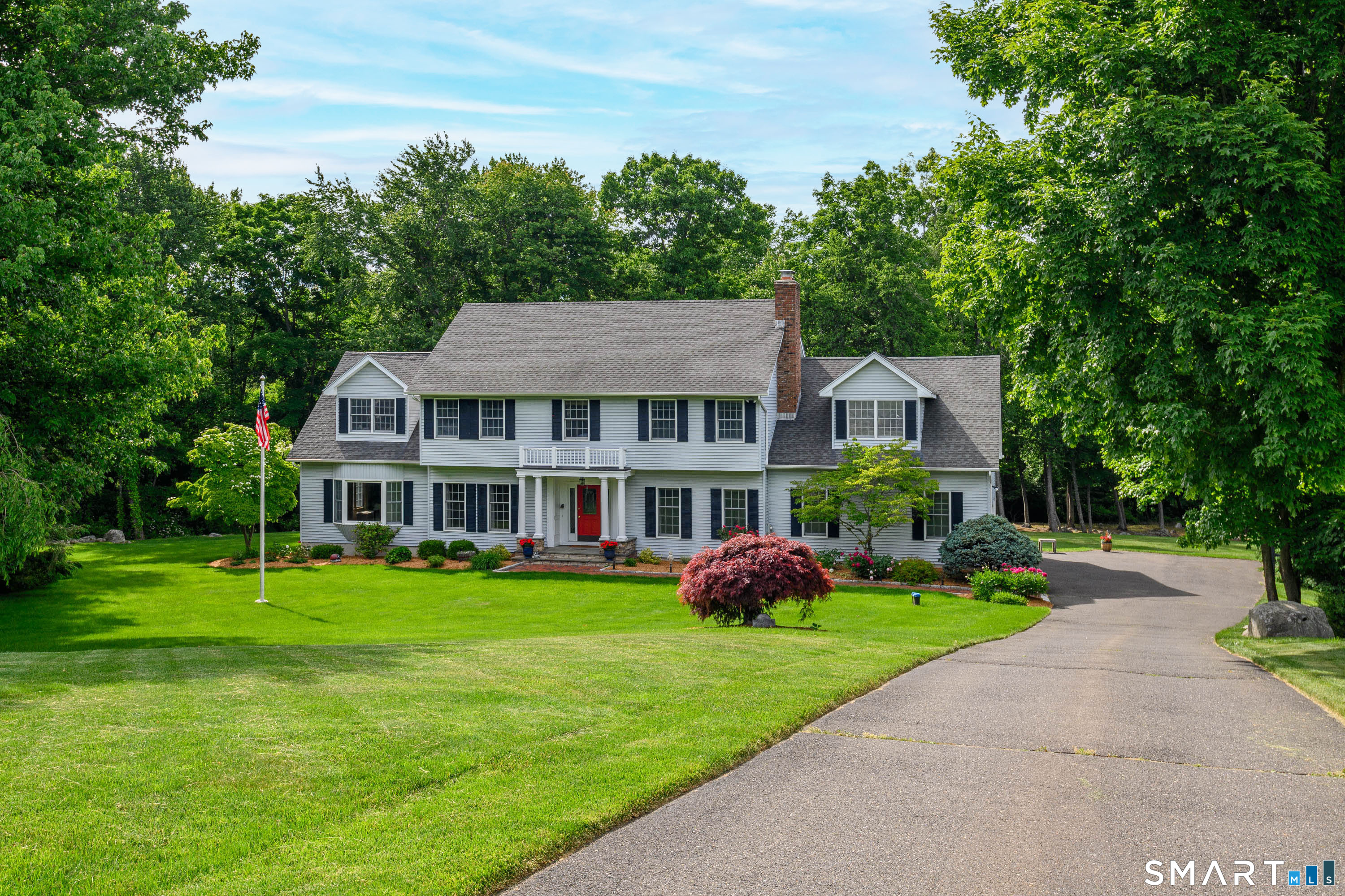 7 Huntington Lane, New Fairfield, CT 06812 | For Sale at $945,000