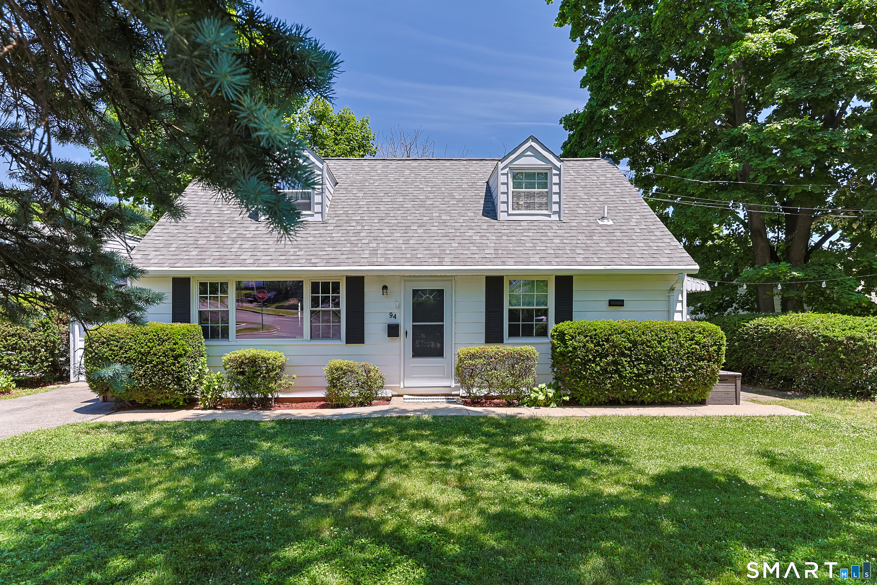 94 Mathews Street, Stamford, CT 06902 | For Sale at $725,000