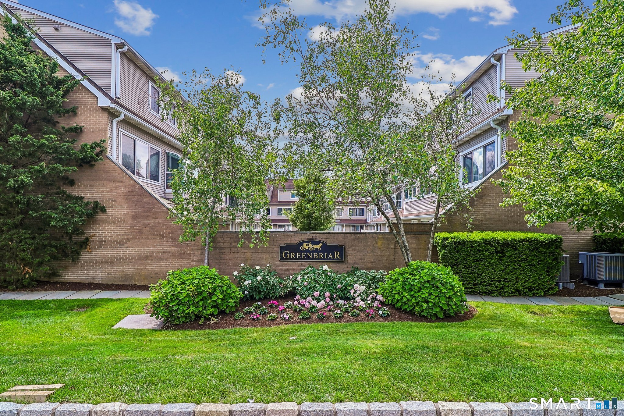 1900 Summer Street, 19, Stamford, CT 06905 | For Sale at $620,000