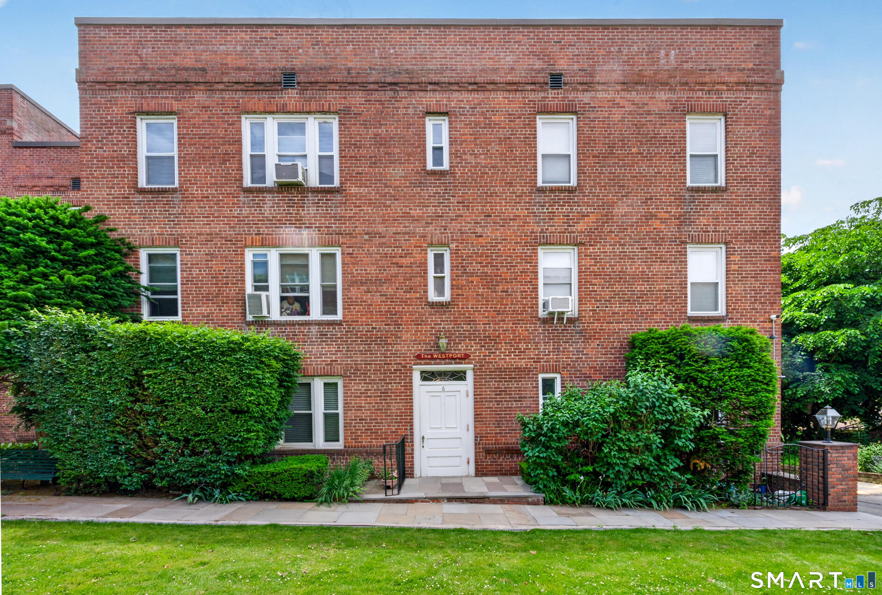 70 Strawberry Hill Avenue, 6-3c, Stamford, CT 06902 | For Sale at $275,000
