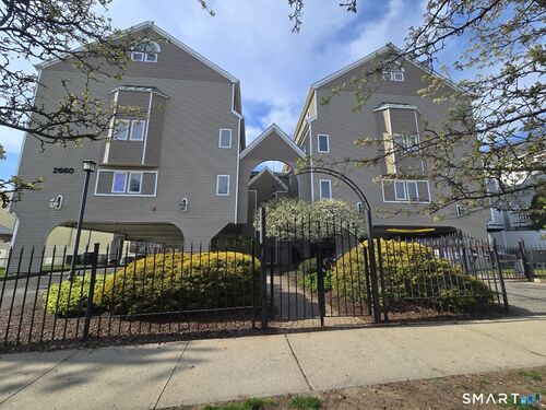  townhouse condo for sale located at 2660 North Avenue, 211, Bridgeport, CT 06604