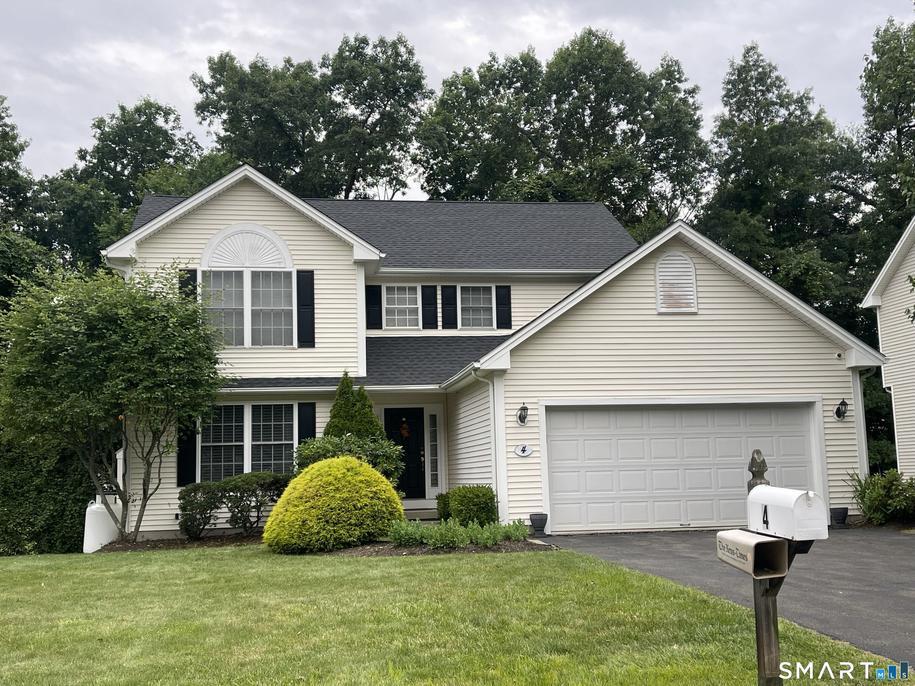 45 Pocono Lane, 4, Danbury, CT 06810 | For Sale at $650,000