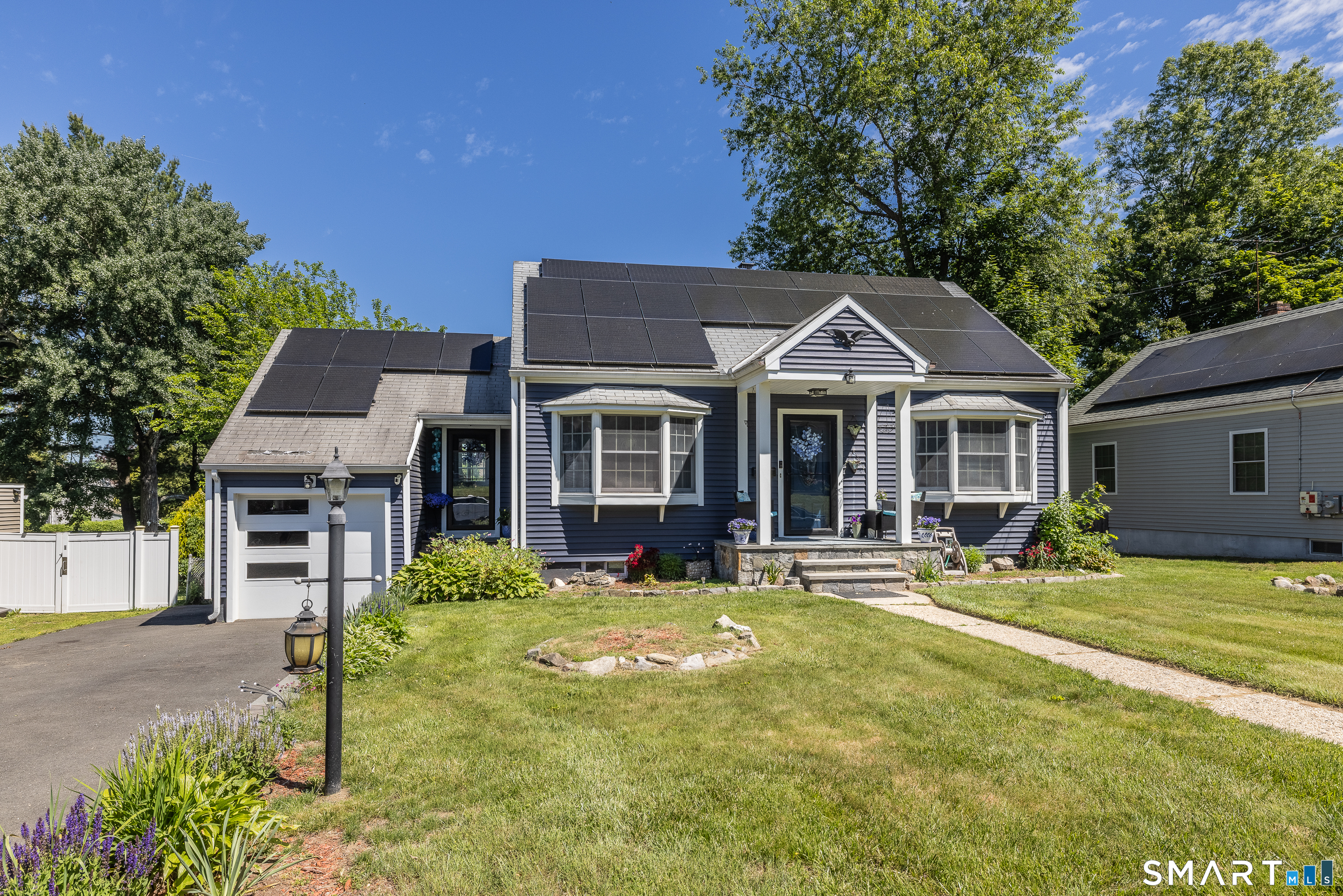 465 Evers Street, Bridgeport, CT 06610 | For Sale at $350,000