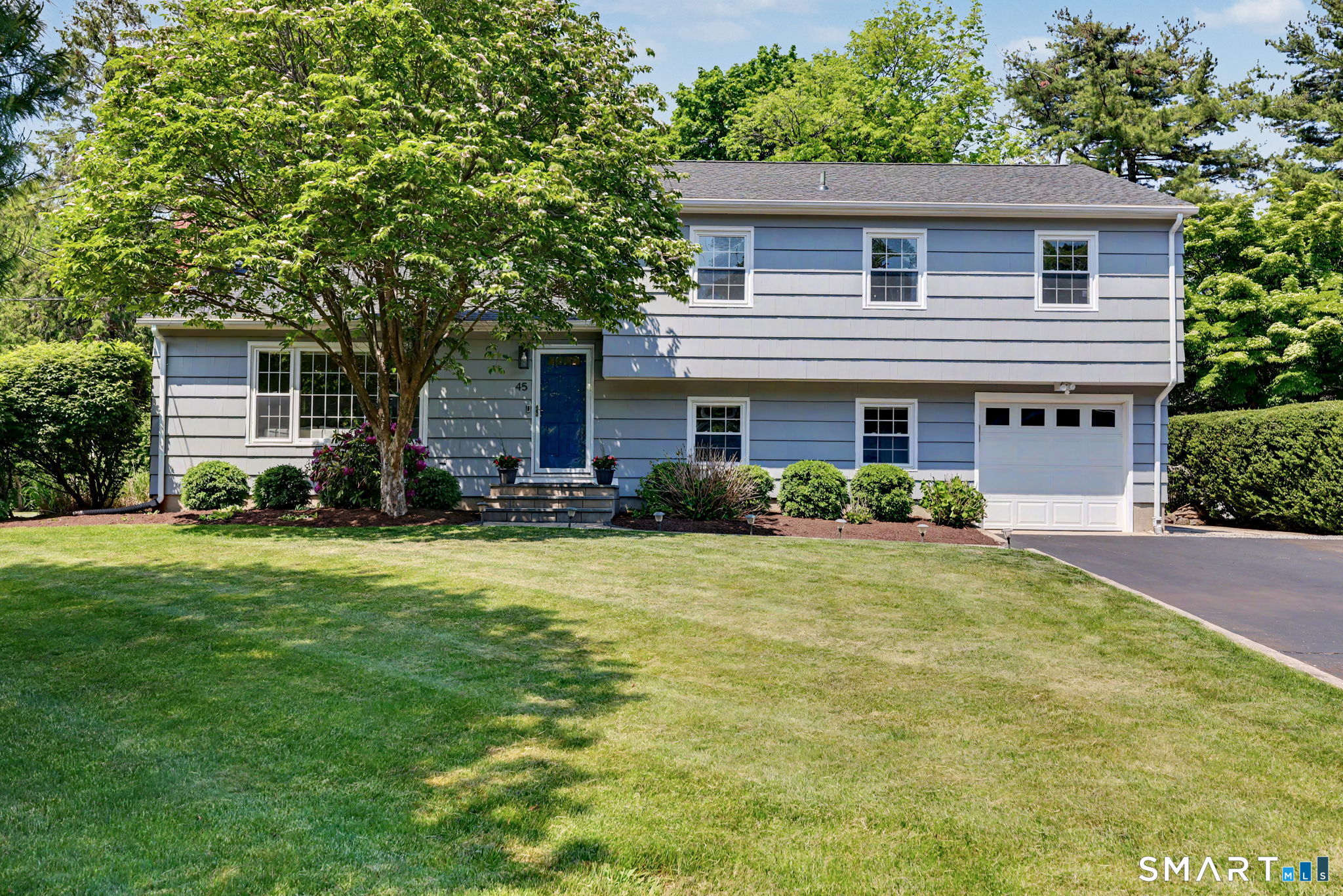 45 Cottontail Road, Norwalk, CT 06854 | For Sale at $945,000