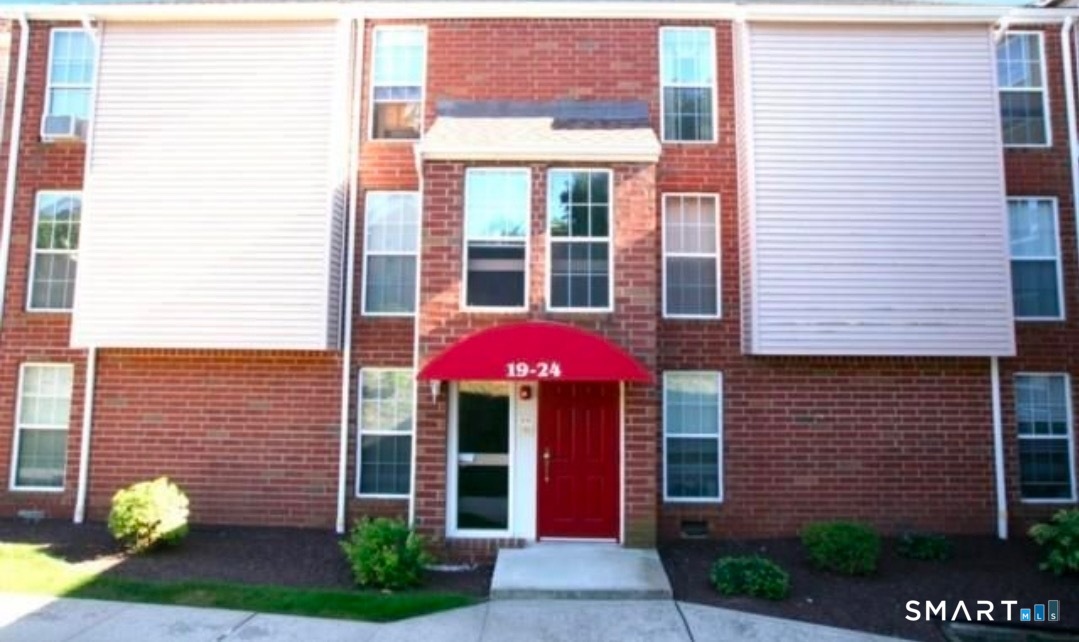 24 Heather Ridge, 24, Shelton, CT 06484 | For Sale at $318,000
