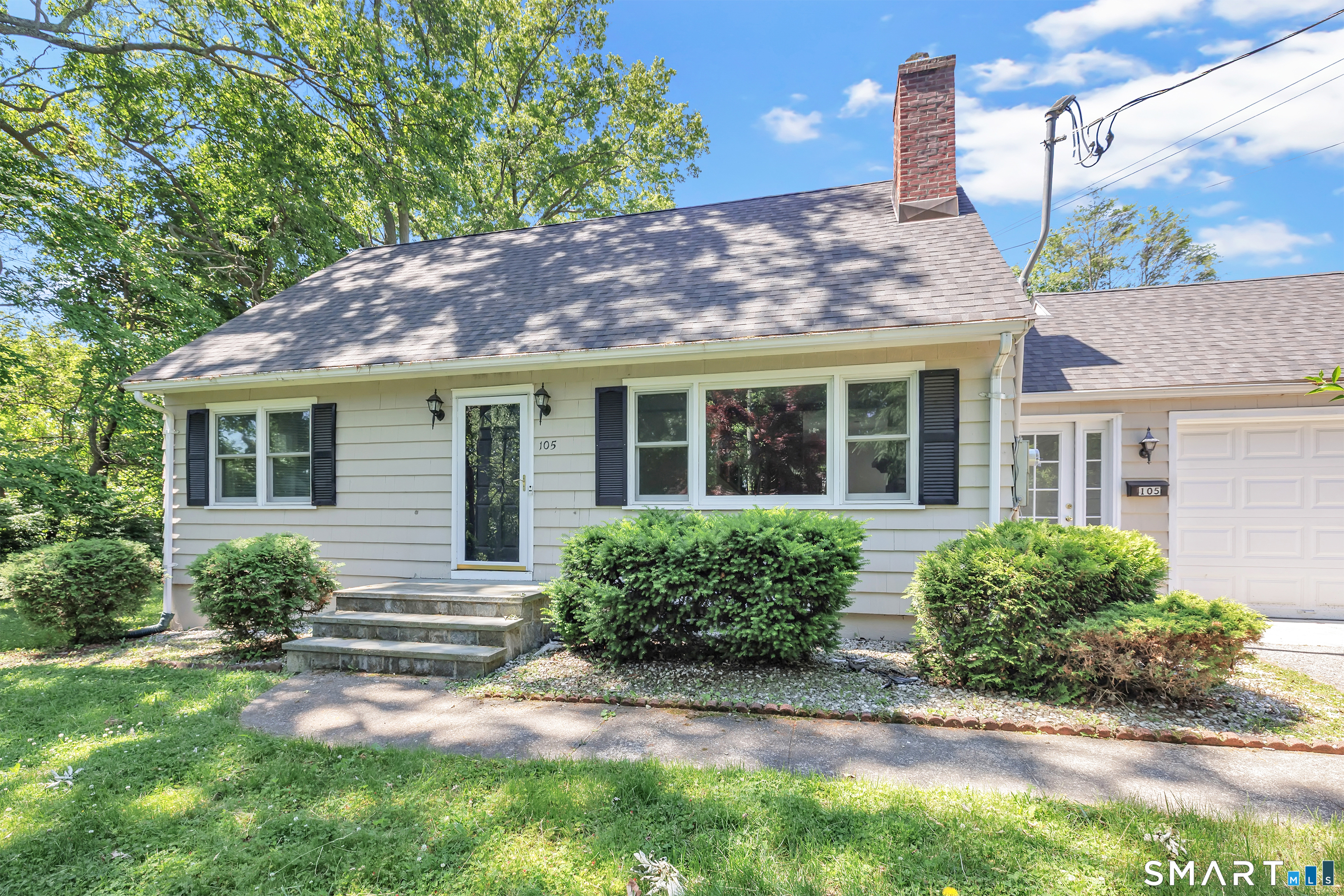 105 Castle Drive, Stratford, CT 06614 | For Sale at $415,000