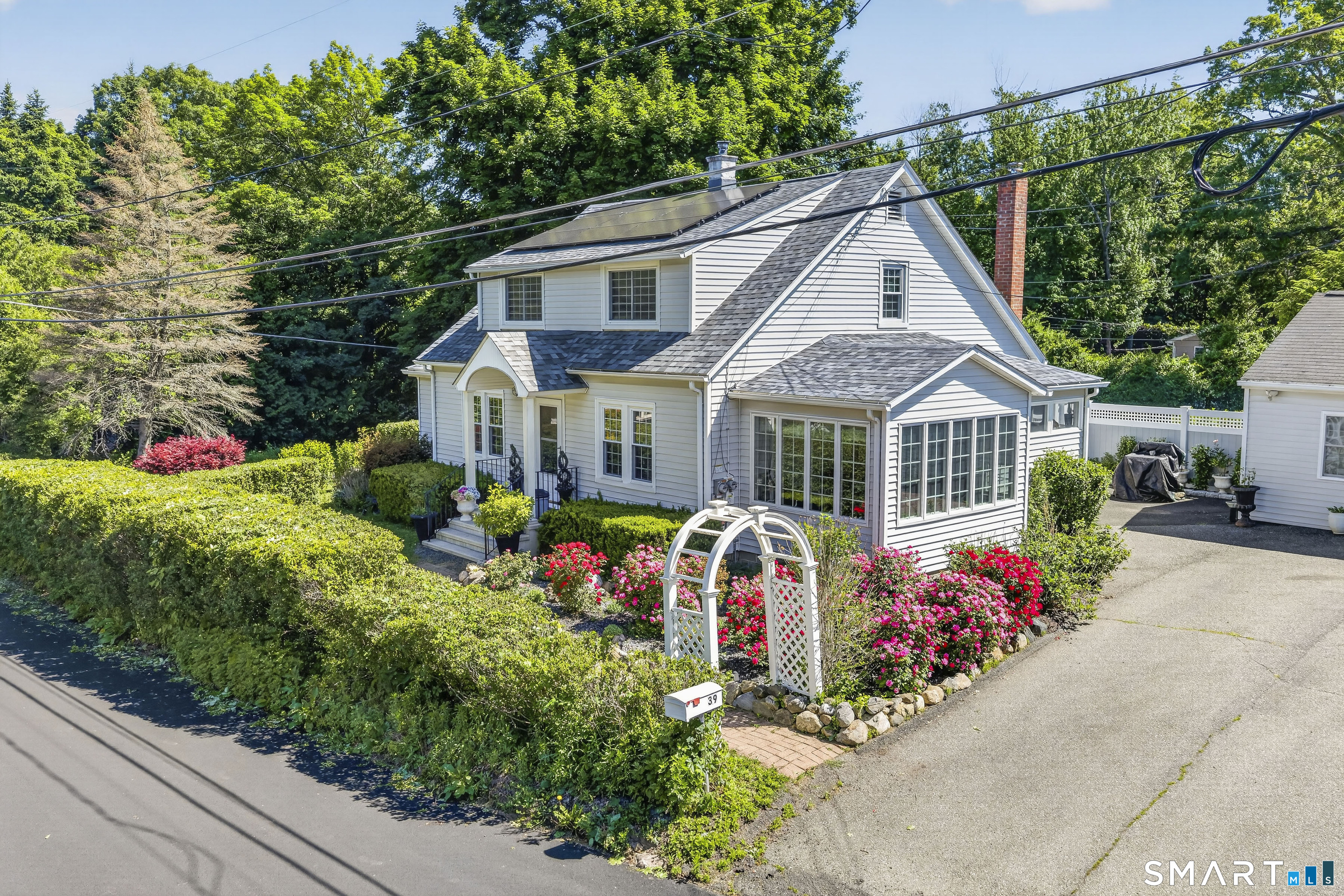 39 Clearview Avenue, Danbury, CT 06811 | For Sale at $535,000