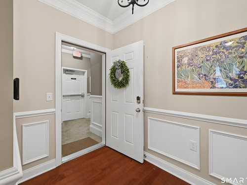  condo home for sale located at 1011 Brookside Court, 1011, Newtown, CT 06470