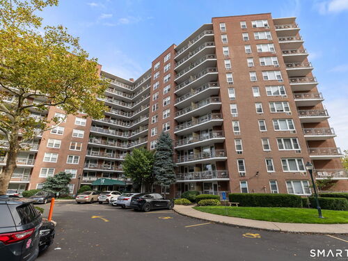  condo home for sale located at 91 Strawberry Hill Avenue, 927, Stamford, CT 06902