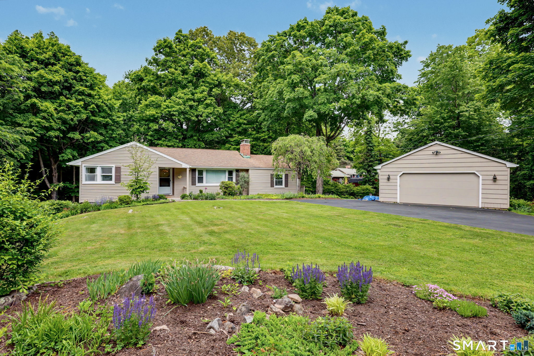 27 Apple Lane, Redding, CT 06896 | For Sale at $745,000