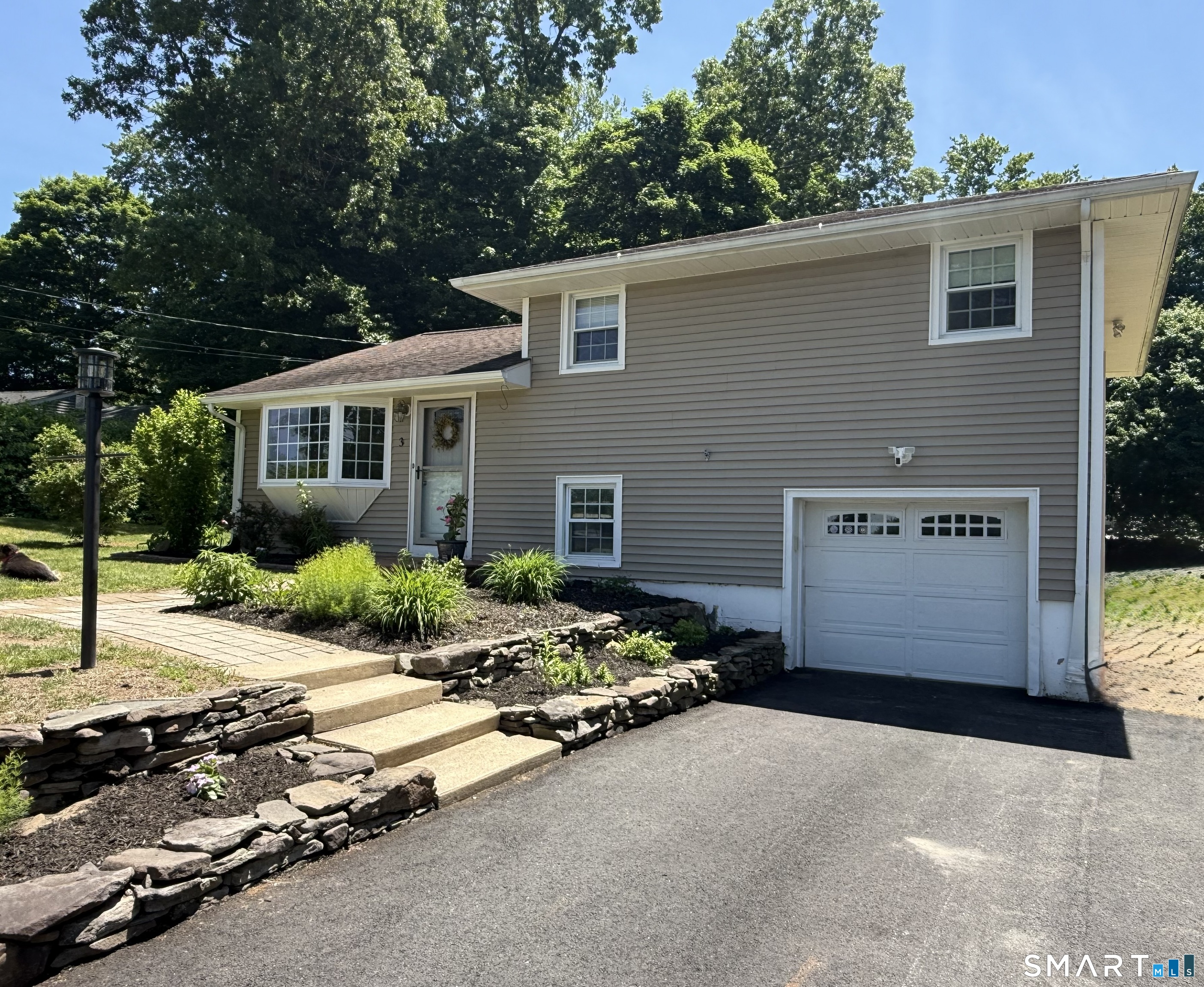 3 Woodview Drive, Brookfield, CT 06804 | For Sale at $499,000