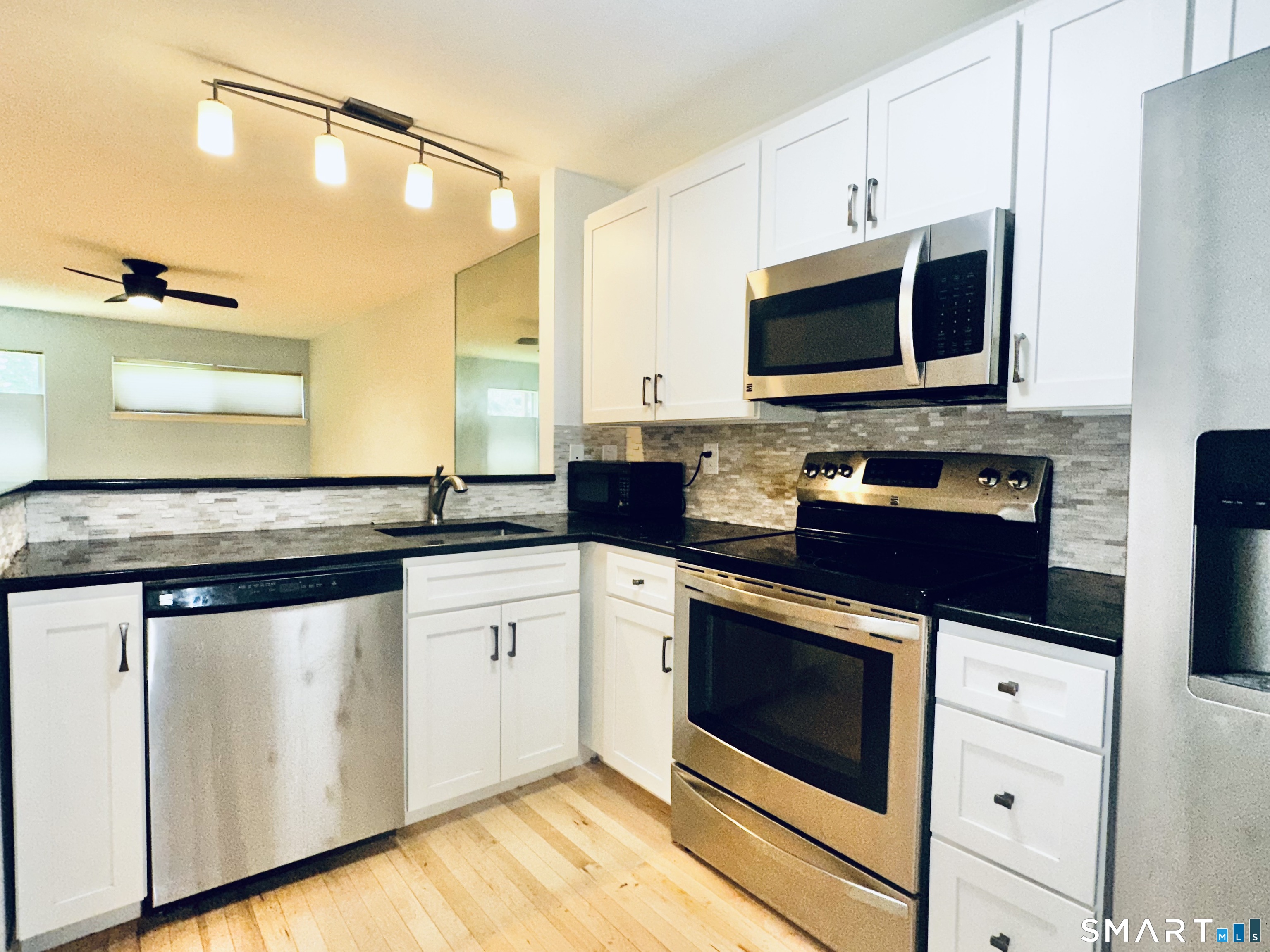 3699 Broadbridge Avenue, 112, Stratford, CT 06614 | For Sale at $165,000