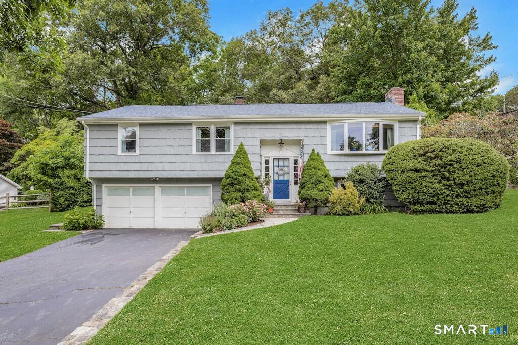 402 Wheeler Park Avenue, Fairfield, CT 06825 | For Sale at $659,000