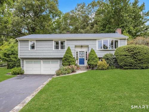  single family home for sale located at 402 Wheeler Park Avenue, Fairfield, CT 06825