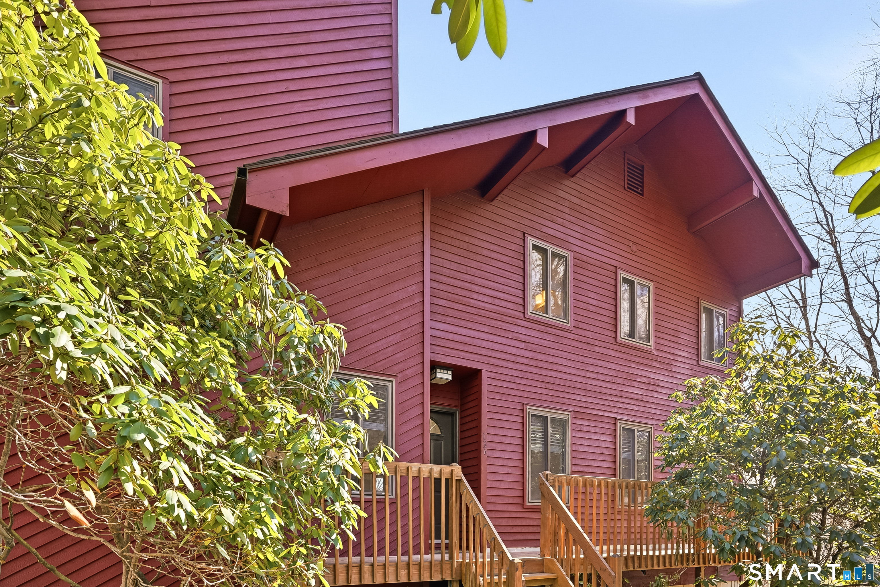 136 Hoyts Hill, Bethel, CT 06801 | For Sale at $575,000