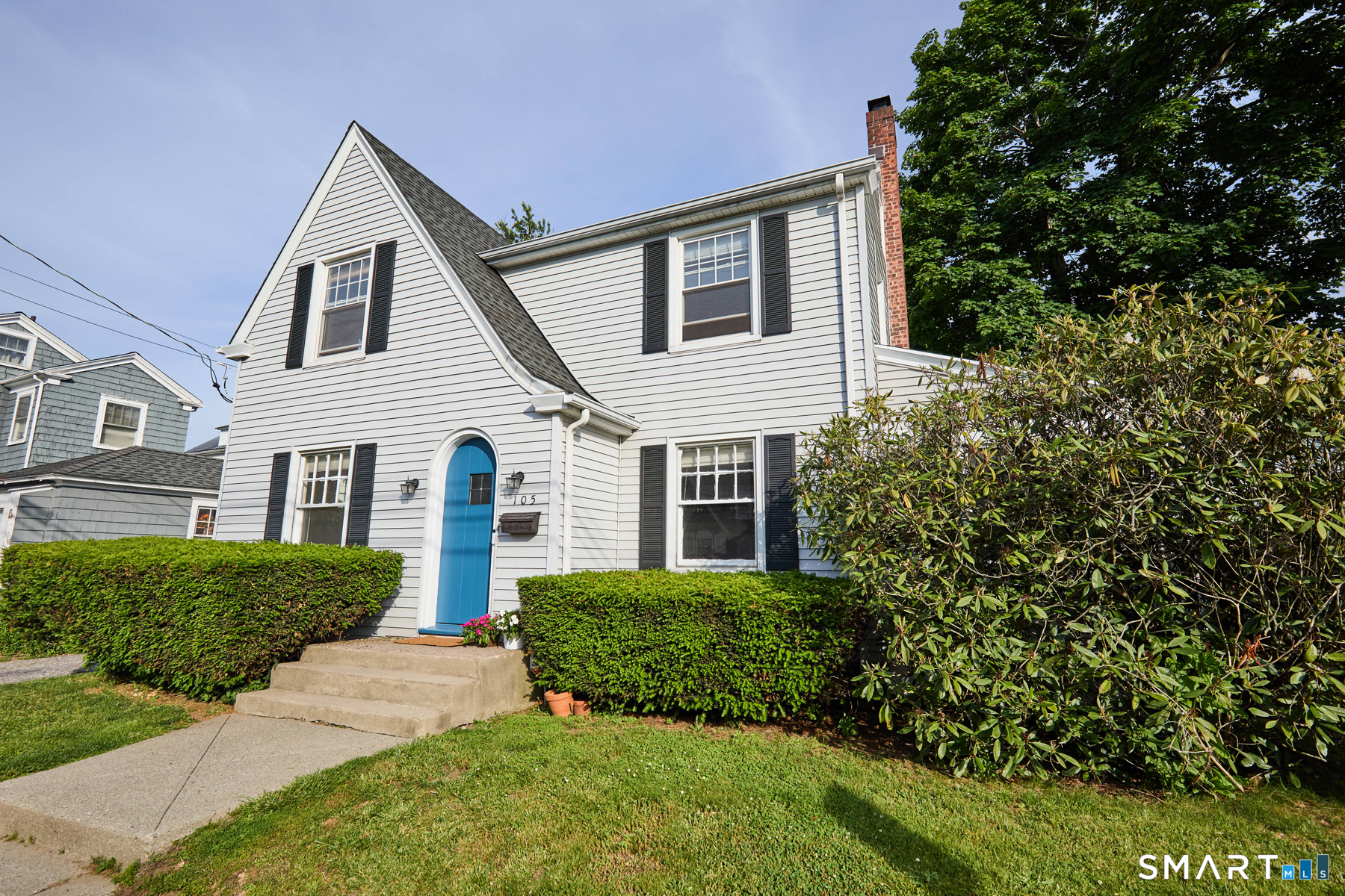 105 Dixon Street, Bridgeport, CT 06604 | For Sale at $429,500