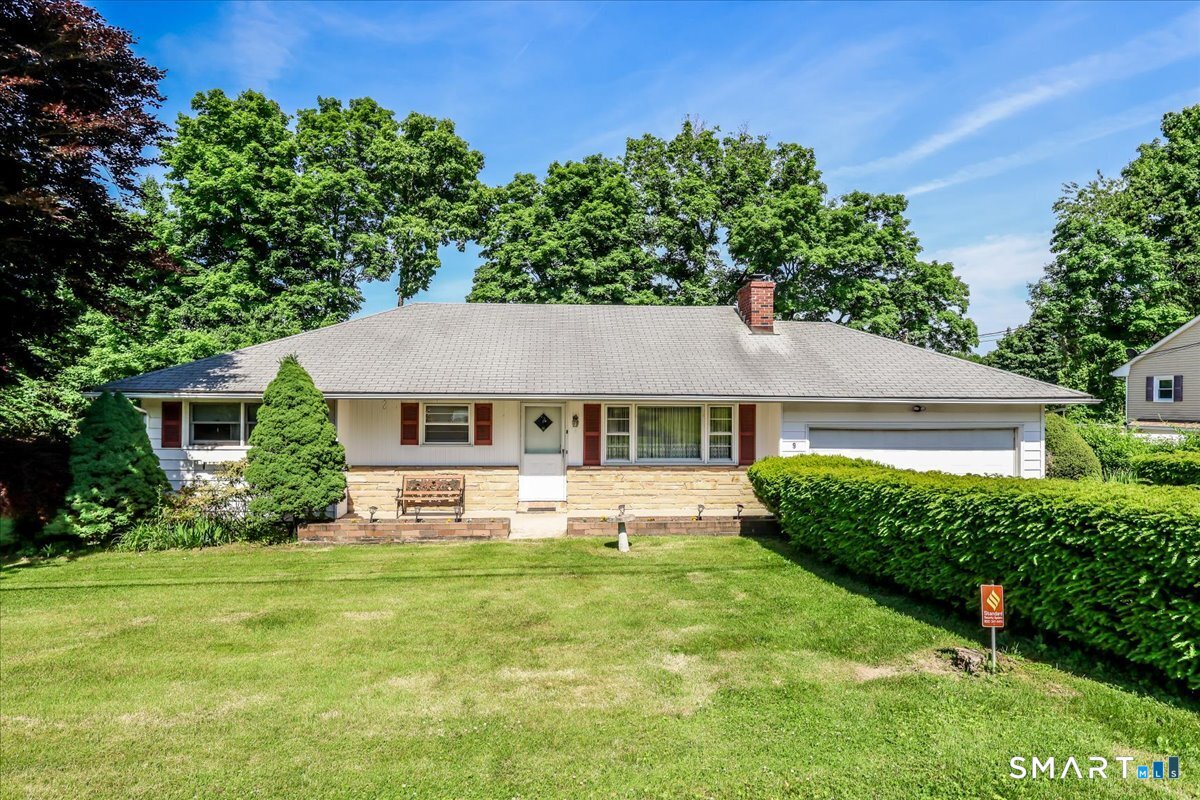9 Manning Street, New Fairfield, CT 06812 | For Sale at $439,900