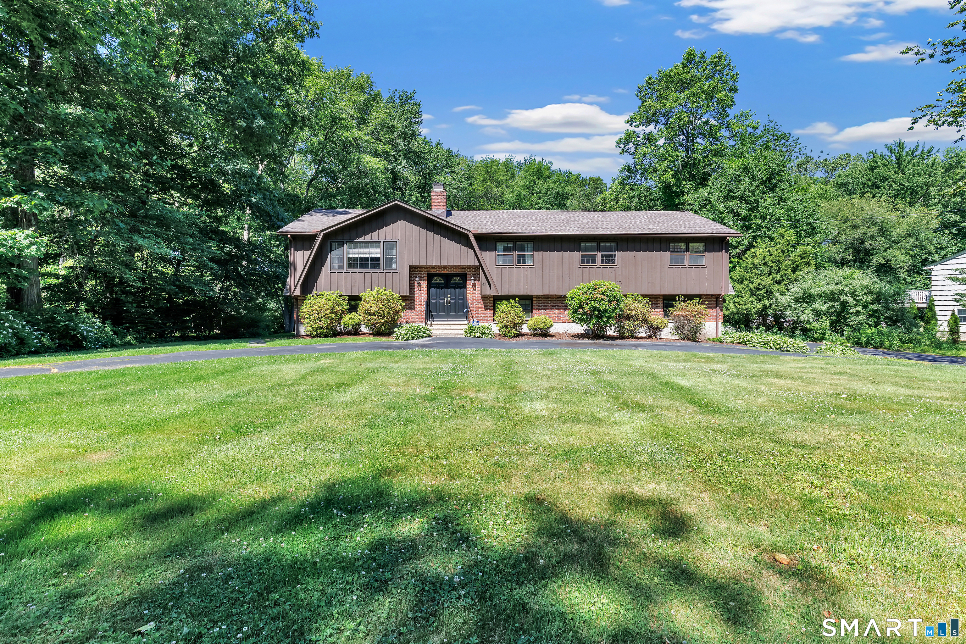 69 Forest Road, Monroe, CT 06468 | For Sale at $749,000