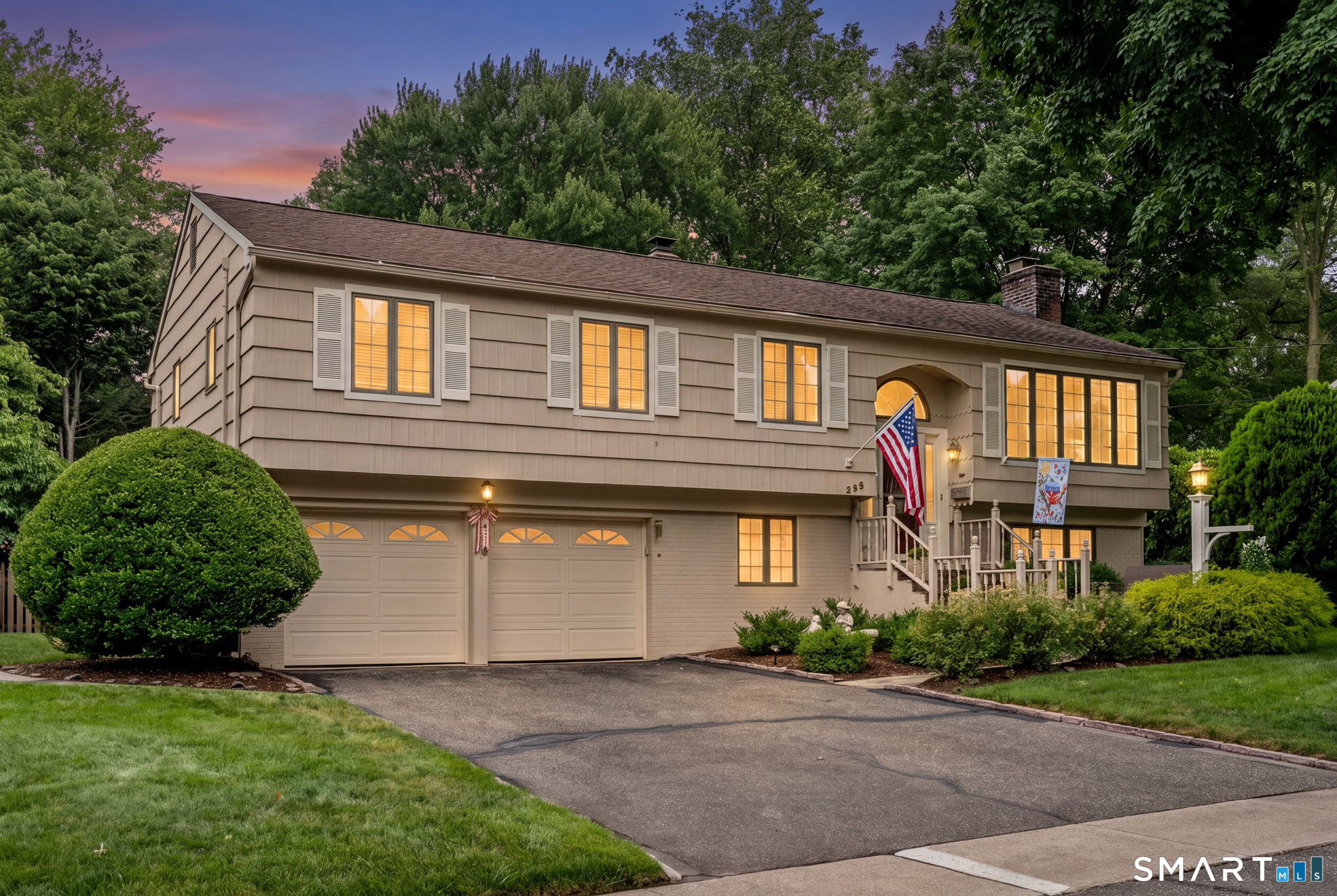 208 Sigwin Drive, Fairfield, CT 06824 | For Sale at $949,900