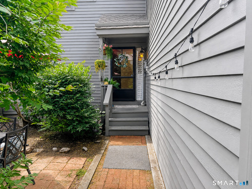  townhouse condo for sale located at 48 Ledgewood Drive, 48, Brookfield, CT 06804