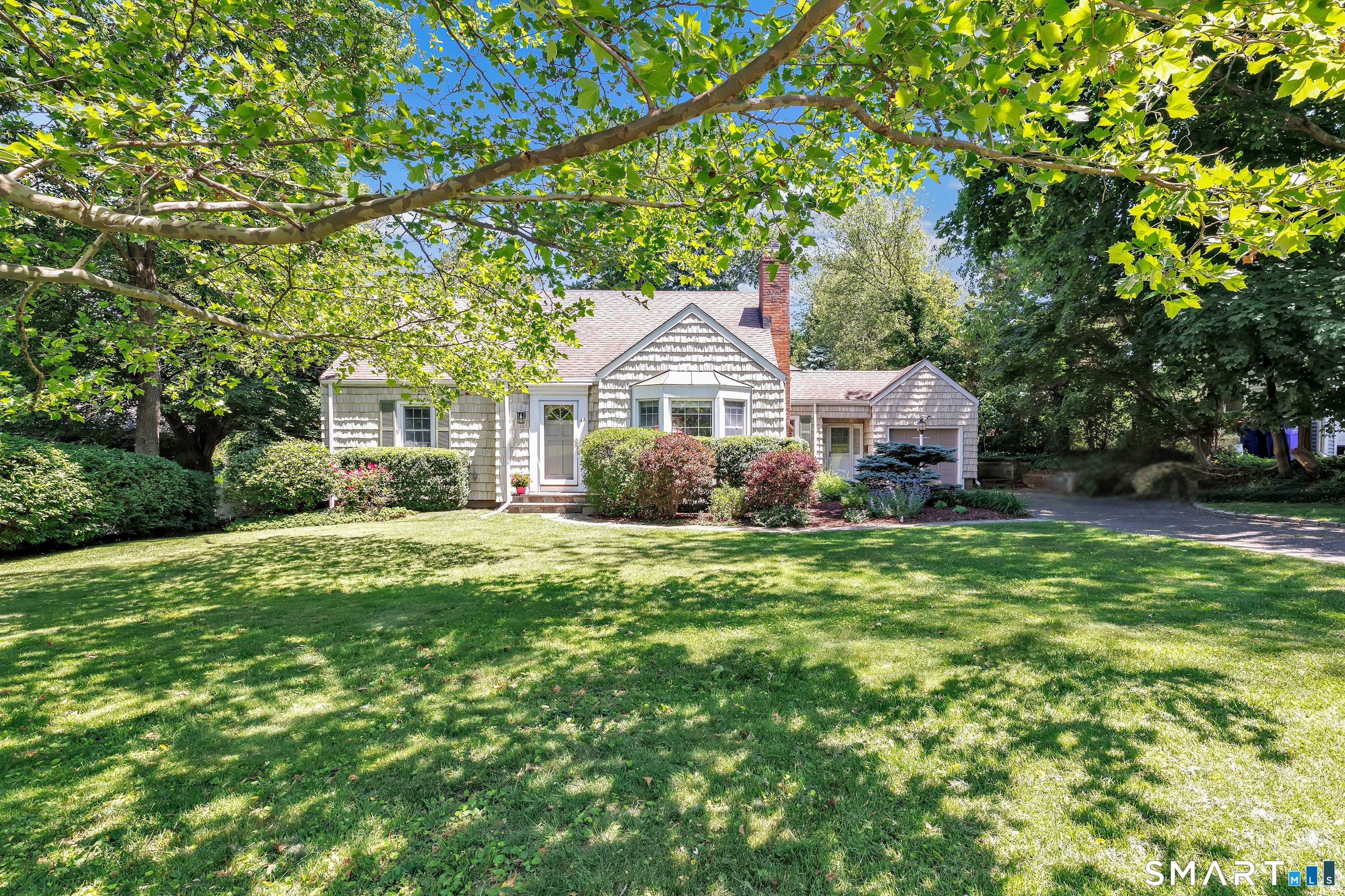 42 Bayberry Road, Fairfield, CT 06825 | For Sale at $875,000