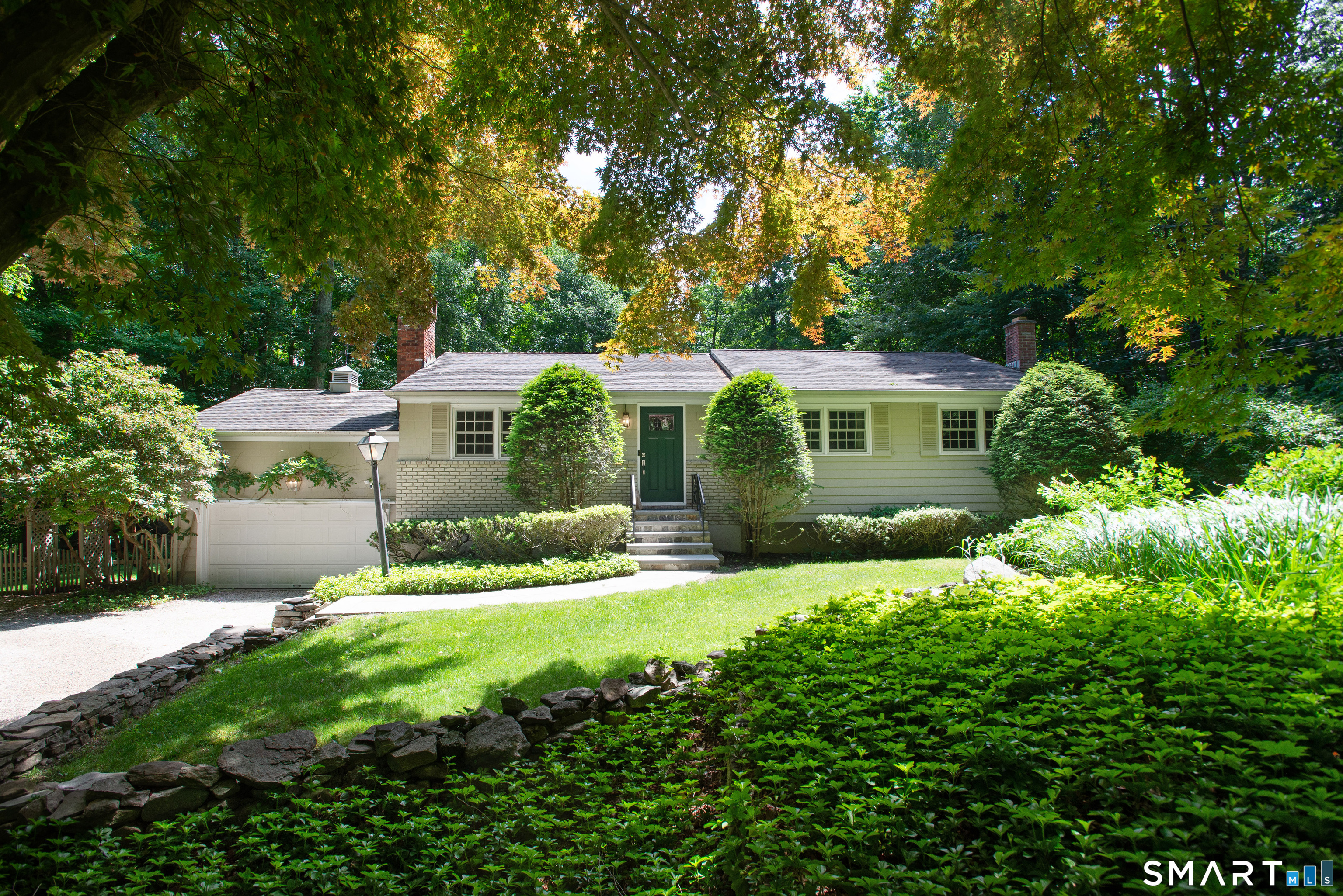 128 Florida Hill Road, Ridgefield, CT 06877 | For Sale at $935,000