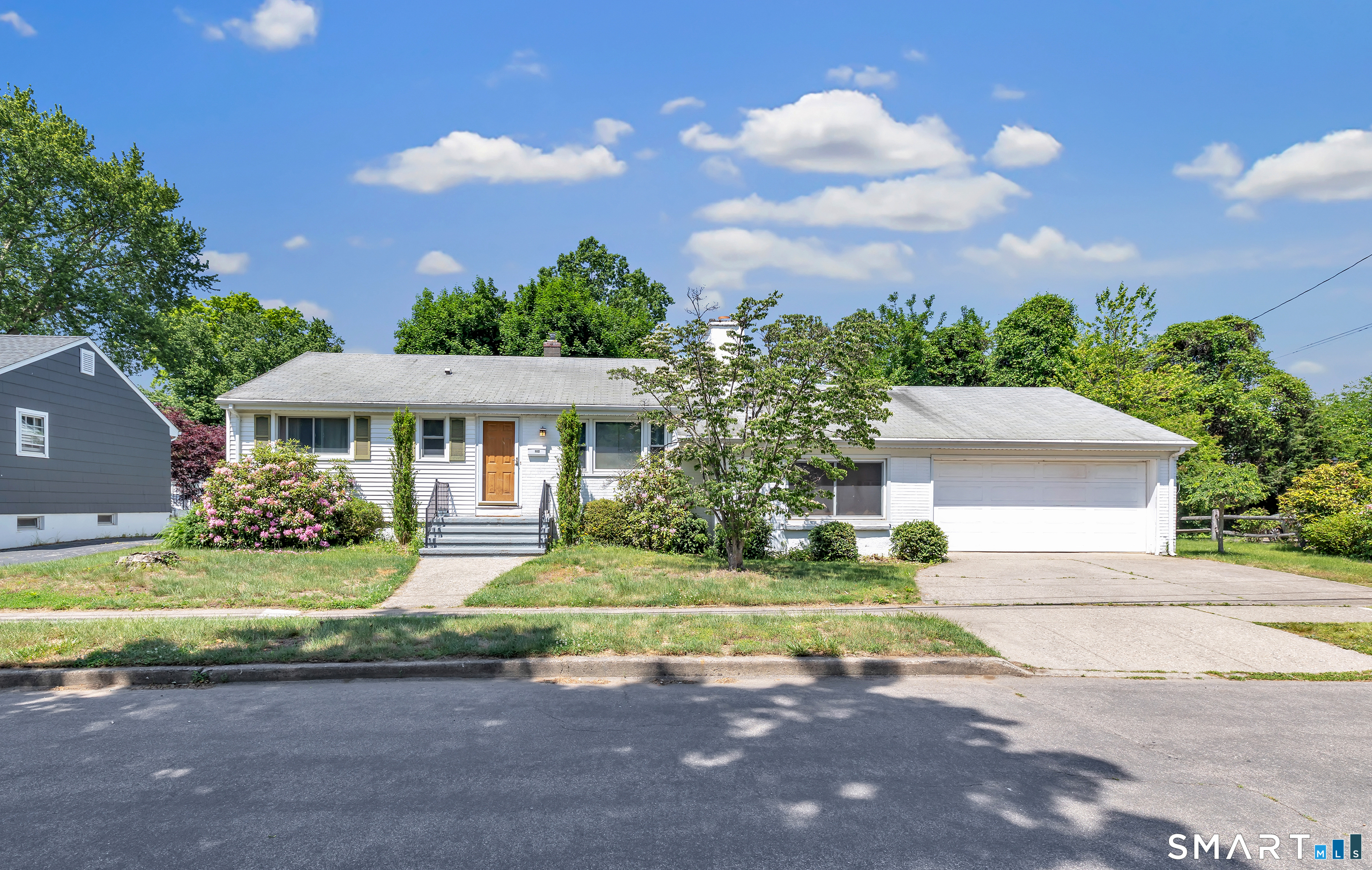 102 Geneva Terrace, Fairfield, CT 06824 | For Sale at $950,000