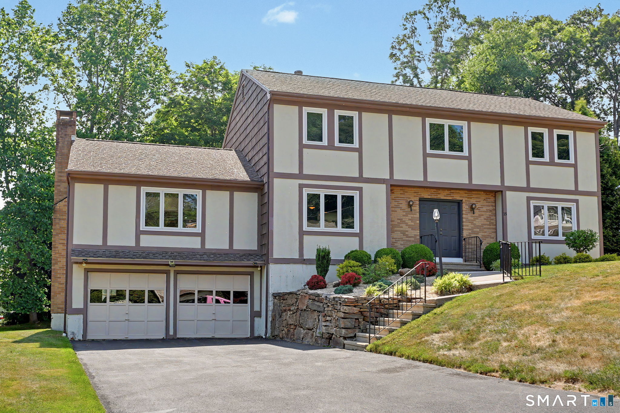 15 Wedgewood Road, Trumbull, CT 06611 | For Sale at $849,900