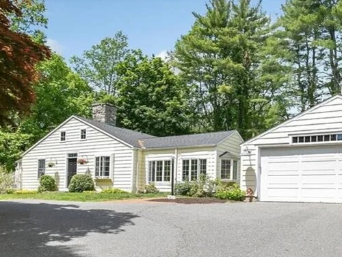  single family home for sale located at 5195 Madison Avenue, Trumbull, CT 06611