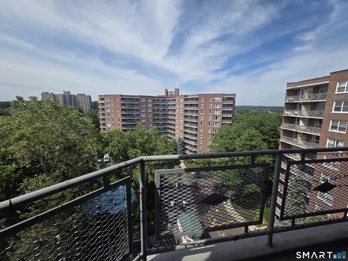  condo home for sale located at 71 Strawberry Hill Avenue, 1015, Stamford, CT 06902