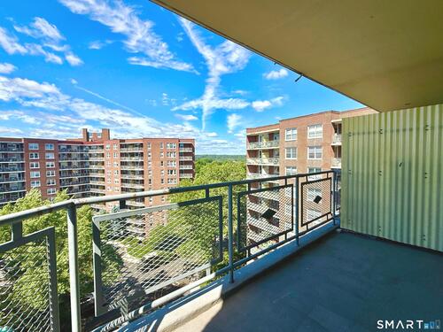  condo home for sale located at 71 Strawberry Hill Avenue, 1015, Stamford, CT 06902