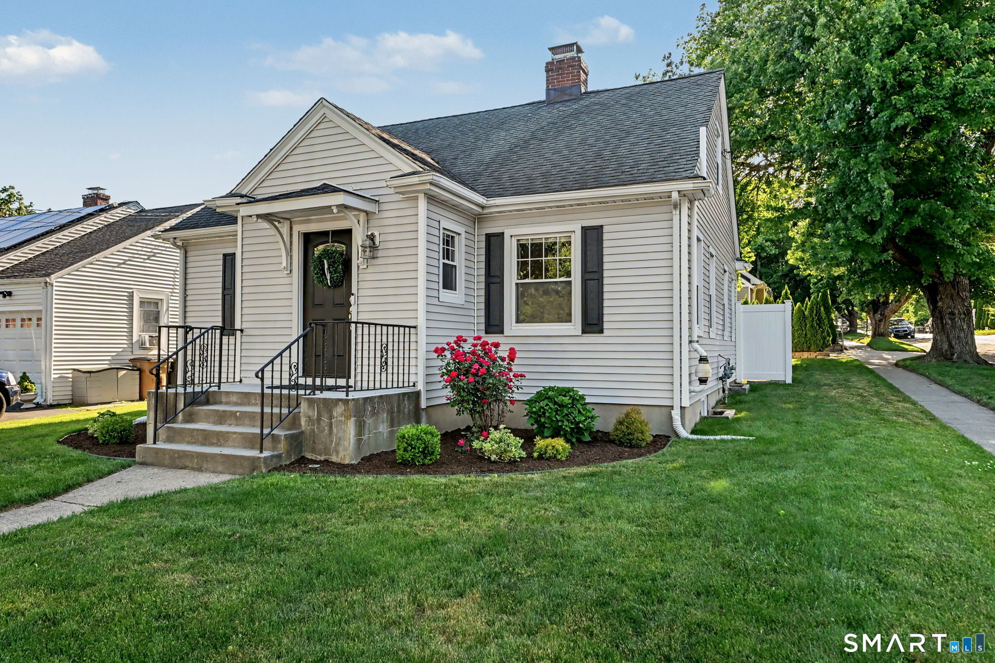 158 Courtland Hill Street, Stamford, CT 06906 | For Sale at $699,999