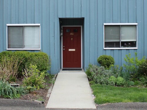  condo home for sale located at 1410 Melville Avenue, 1410, Fairfield, CT 06825