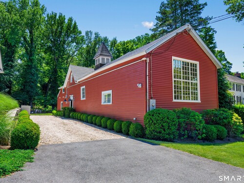  condo home for sale located at 253 Tokeneke Road, Darien, CT 06820