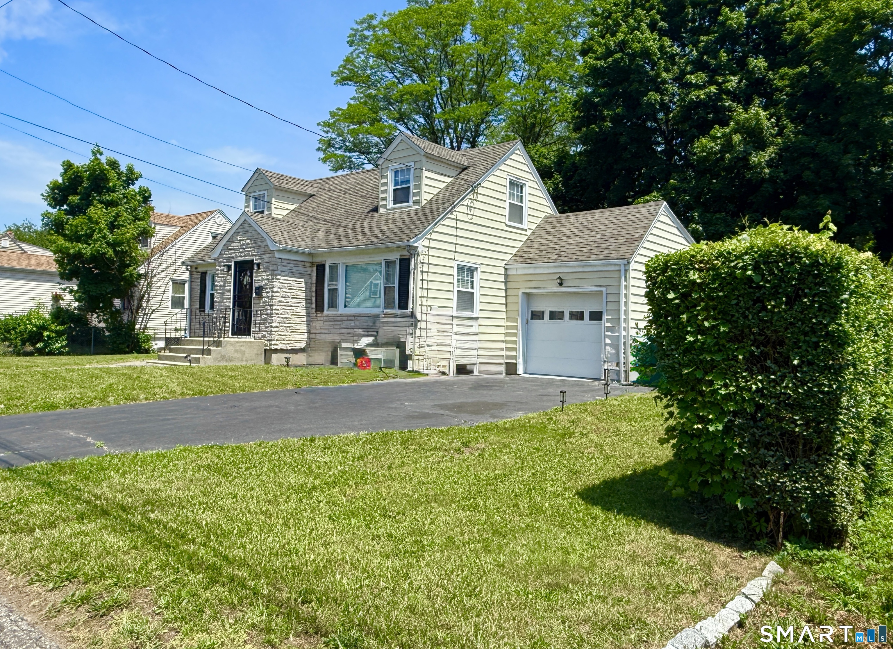 171 Boswell Street, Stratford, CT 06615 | For Sale at $529,000