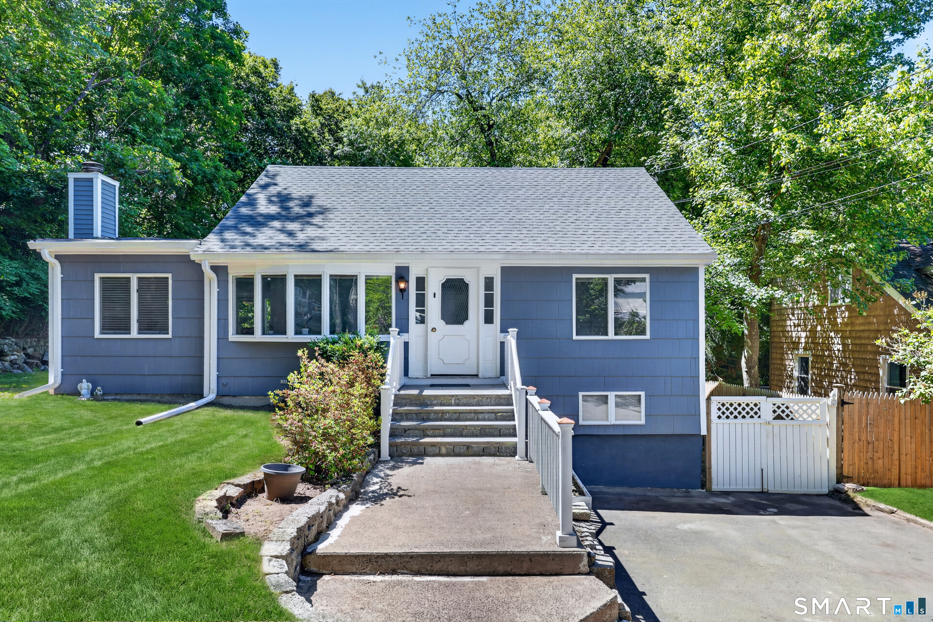 40 Sleepy Hollow Lane, Stamford, CT 06907 | For Sale at $699,000