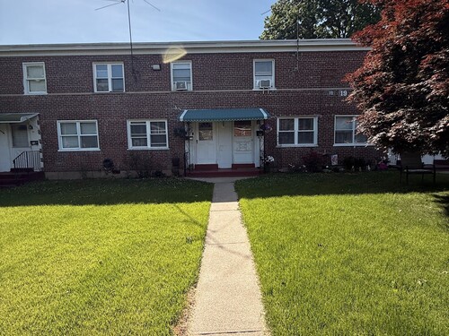  co-op home for sale located at COURT A Bdlg 19 Unit 73 Court, Bridgeport, CT 06610