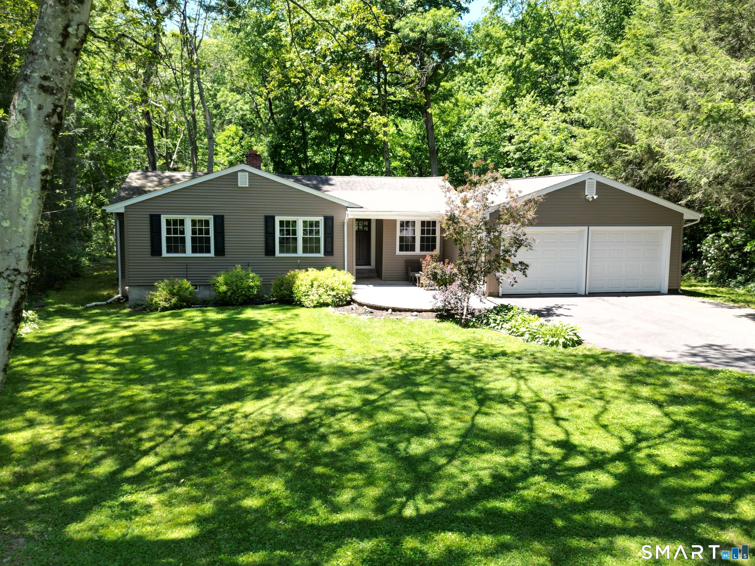 41 Hemlock Trail, Trumbull, CT 06611 | For Sale at $749,900