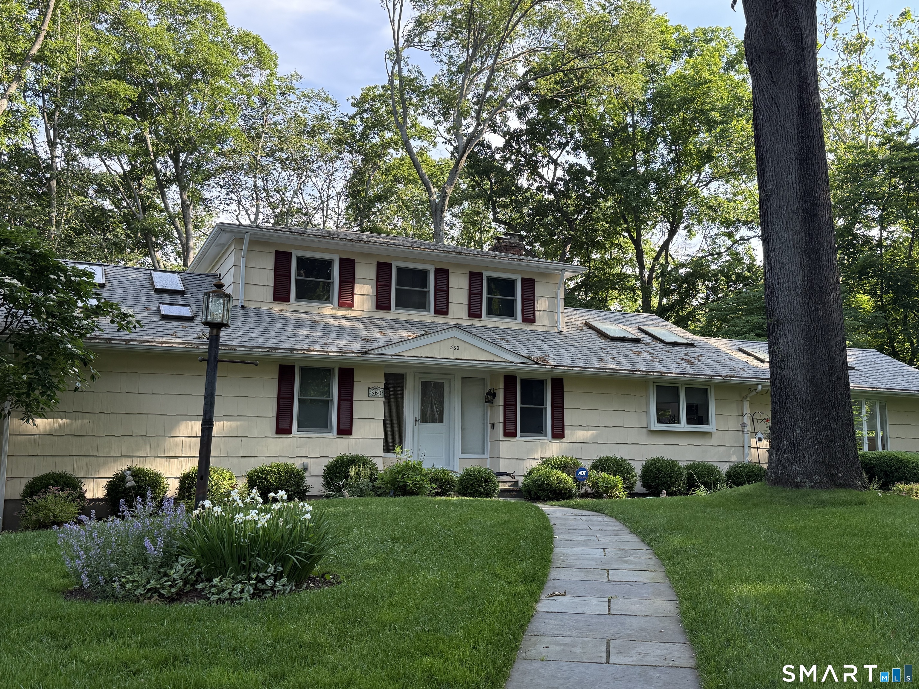 360 Autumn Ridge Road, Fairfield, CT 06825 | For Sale at $999,000