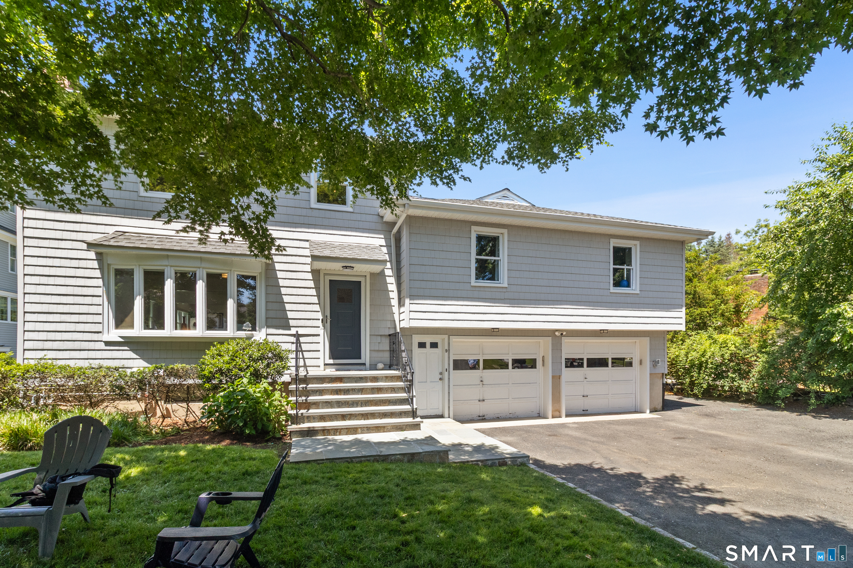 9 Deluca Drive, Greenwich, CT 06807 | For Sale at $2,395,000
