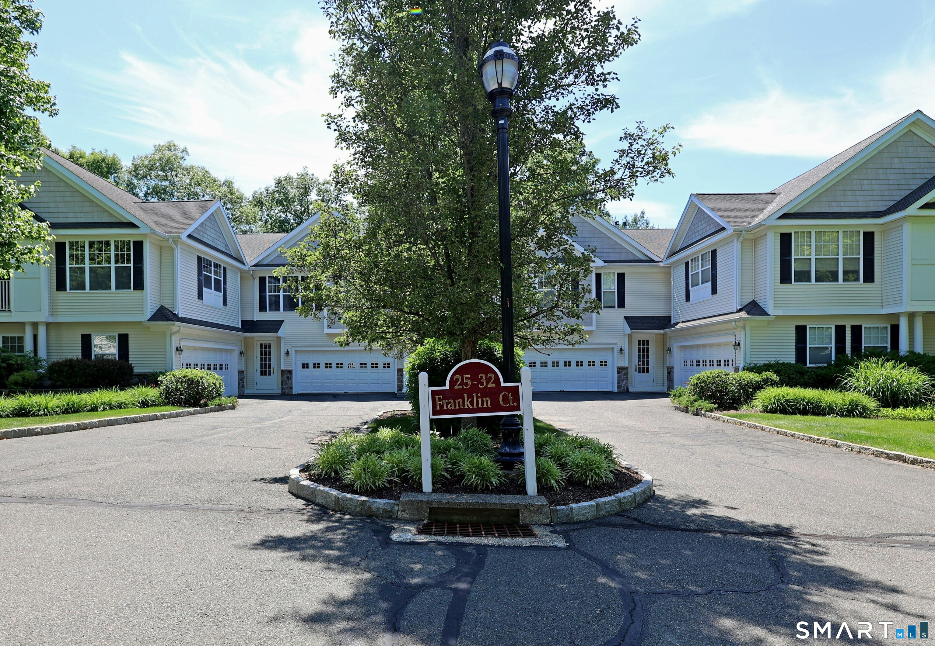 25 Franklin Court, 25, Newtown, CT 06470 | For Sale at $545,000