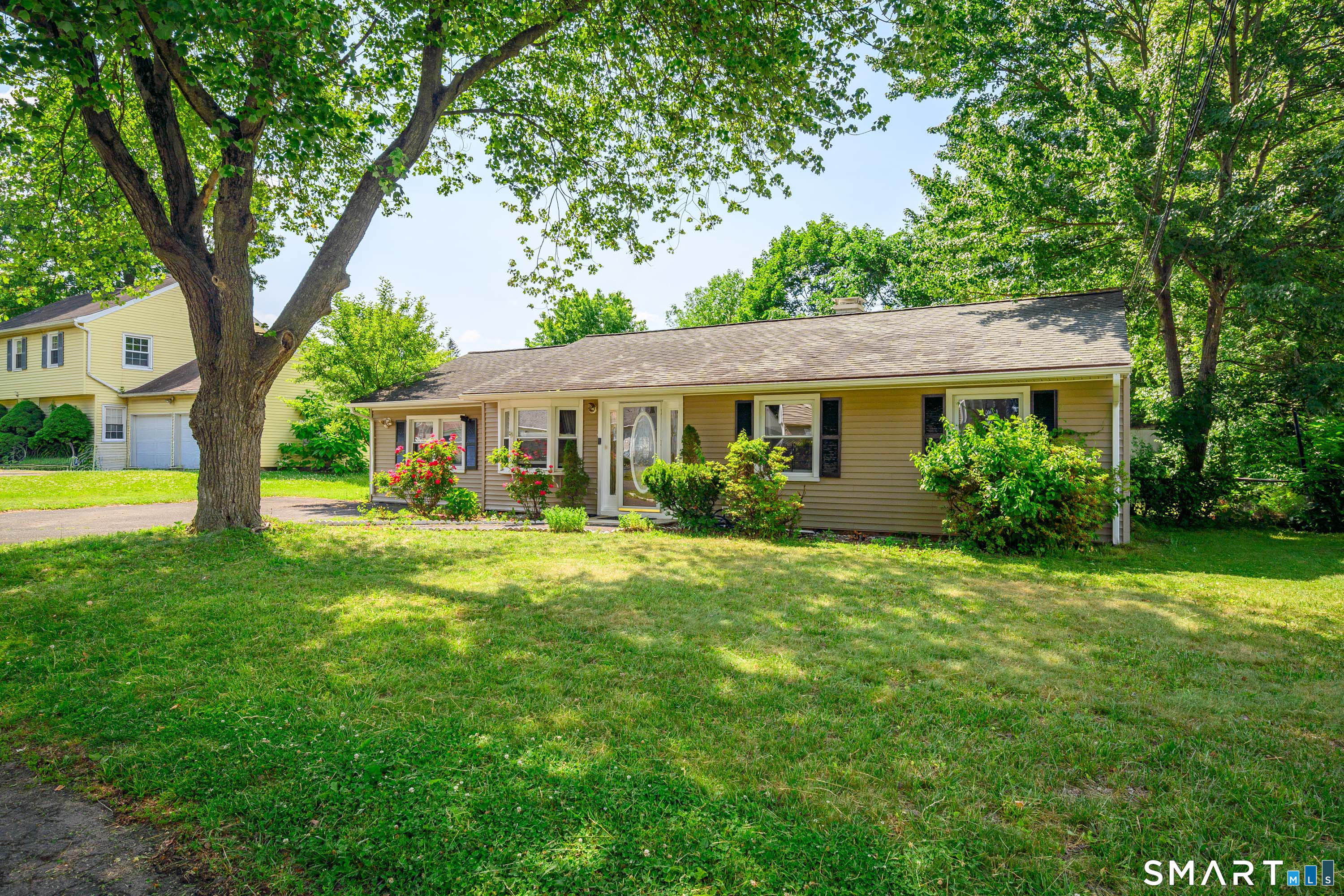 28 Hickory Street, Danbury, CT 06810 | For Sale at $419,900